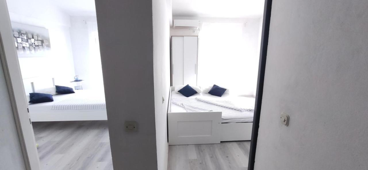 Vila Sentio Mare-Apartments Livaic Zeljko Pirovac Eksteriør billede