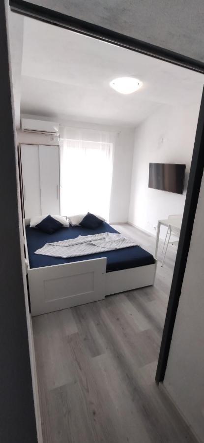 Vila Sentio Mare-Apartments Livaic Zeljko Pirovac Eksteriør billede